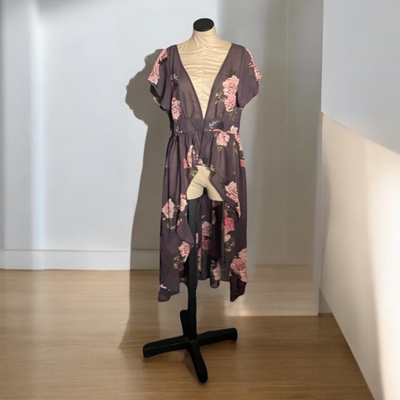 Sheer Floral Short Sleeve Duster - Picture 1 of 7